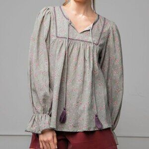 31. EASEL FLORAL PRINTED TOP - SAGE GREY